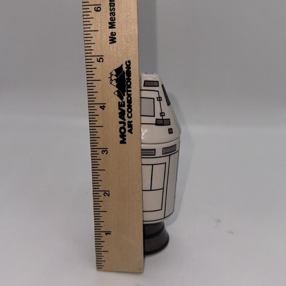 Apollo Command Capsule Salt and Pepper Set - Picture 5 of 5